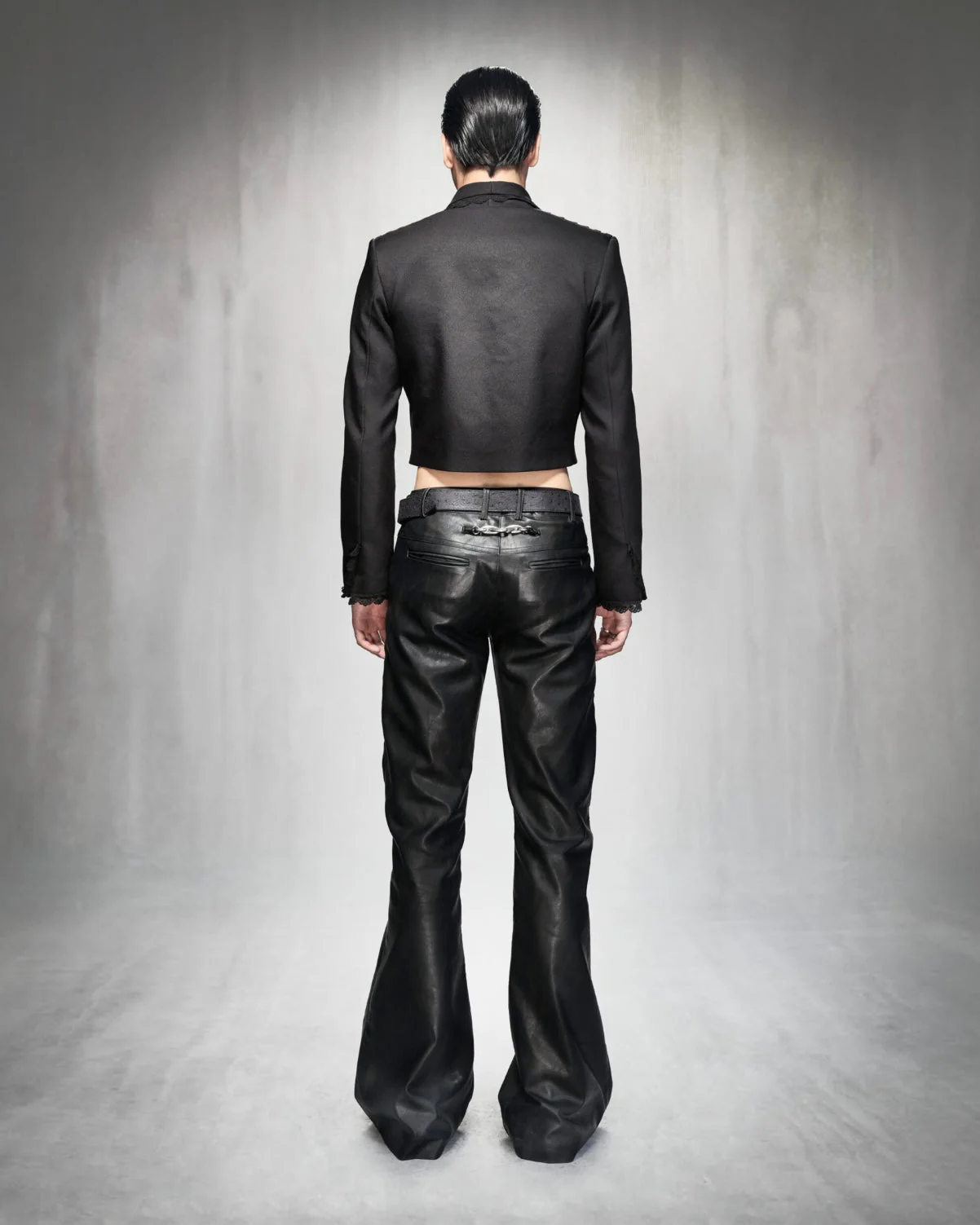 BLACKTHORN VEST - Image 4