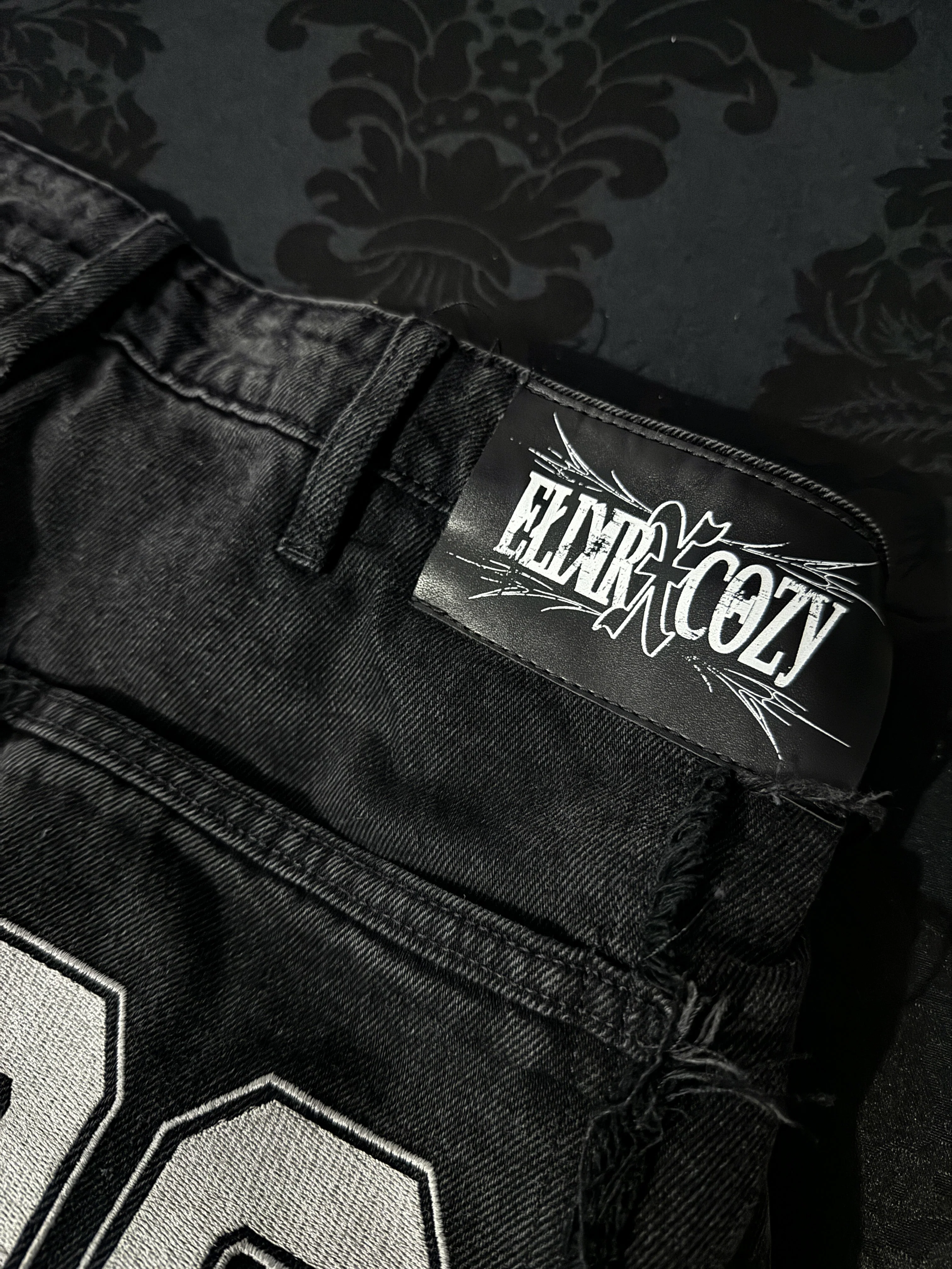 COZY X ELIXIR DETACHABLE 2 IN 1 JEANS - Image 10