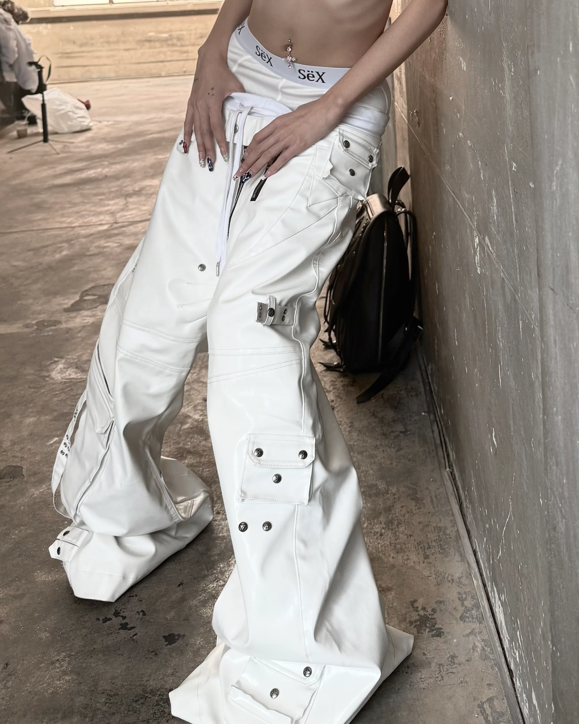 WHITE GHIDØRAH LEATHER CARGO PANTS - Image 7